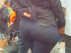 Big Fat Ass Milf At The Puerto Rican Festival In Tight Jeans